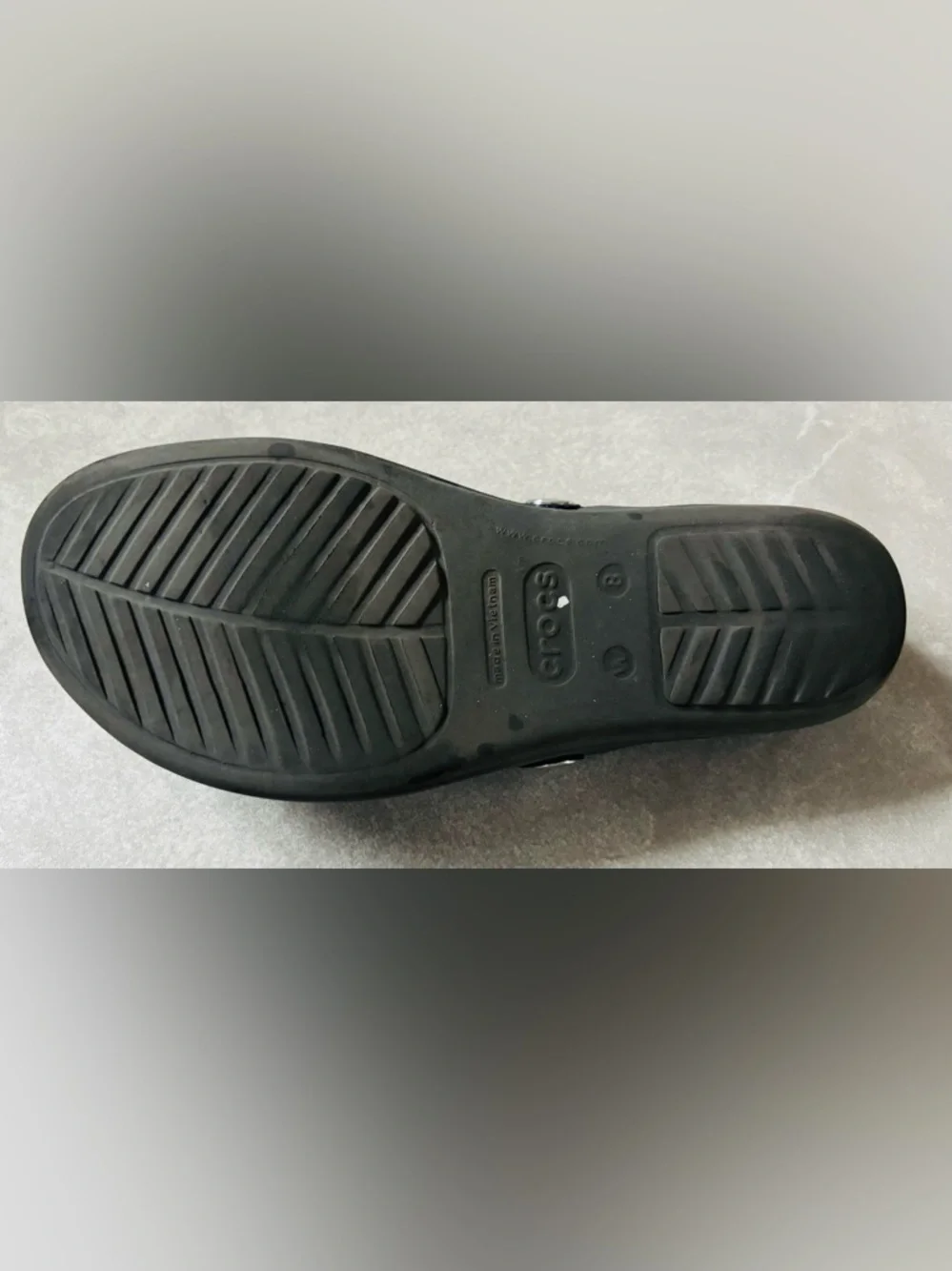 Crocs Sanrah Silver Circle Wedge Sandals - Picture 10 of 11